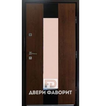 Входная дверь в коттедж со стеклопакетом во весь рост