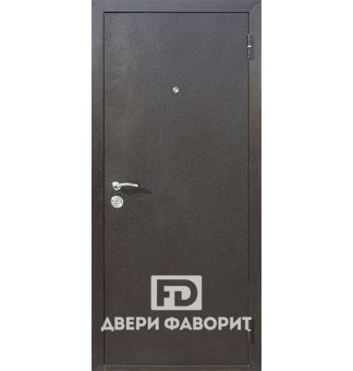 металлическая дверь для загородного дома с замком и раздельной ручкой
